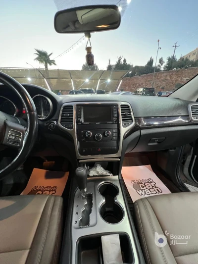 Jeep Grand cherokee Laredo 4x4 2011 🔥
