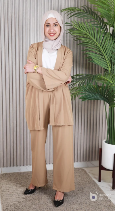 طقم ملابس